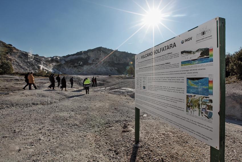Pozzuoli, Napoli, 2012 - La solfatara di Pozzuoli nei Campi Flegrei